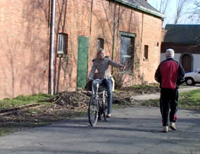 Major Cycling banged by her neighbor 1