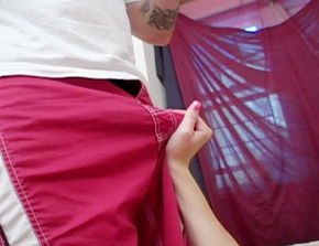 Giovani 18+, biancheria intima, rosse