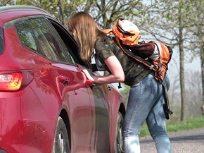 The hitchhiker pays her ride with her little pink slit 4